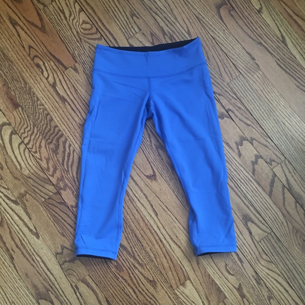 Lululemon reversible cropped pant size 8